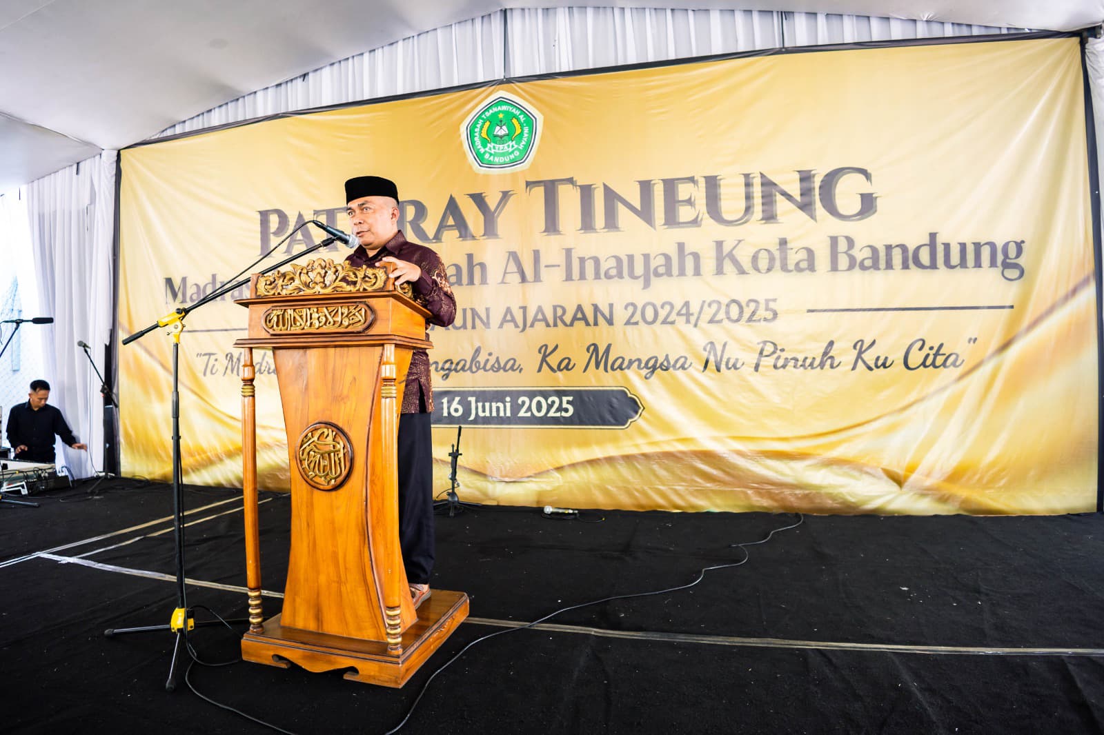 Paturay Tineung MTs Al Inayah Kota Bandung : Penuh Haru dan Kenangan