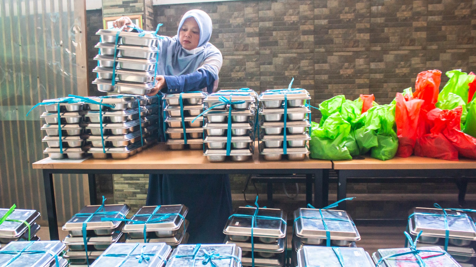 Pelaksanaan Program M.B.G di MTs. Al-Inayah Kota Bandung Berjalan Sukses dan Penuh Antusias